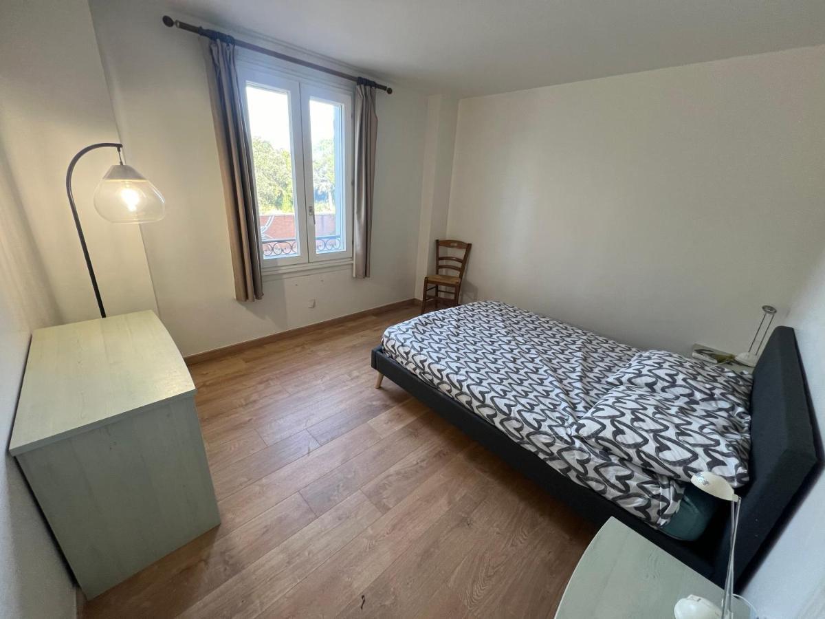 בורם-לה-מימוזה Appartement Unique Dans Le Domaine De La Sangliere מראה חיצוני תמונה